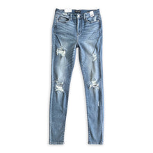 Load image into Gallery viewer, A Sunday Afternoon Judy Blue Skinny Jeans
