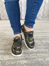 Load image into Gallery viewer, My Walking Burlap Shoes in Camo
