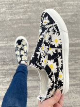 Load image into Gallery viewer, My Daisy Babalu Shoes
