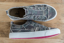 Load image into Gallery viewer, My Camo Babalu Shoes
