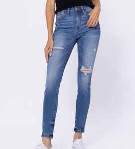 Enchanting Embroidered Judy Blue Skinny Jeans