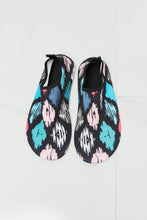 Load image into Gallery viewer, MMshoes On The Shore Water Shoes in Multi
