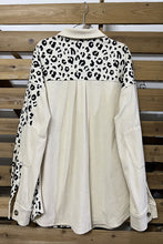 Load image into Gallery viewer, Leopard Button Up Dropped Shoulder Jacket
