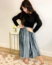 Load image into Gallery viewer, Pleat Please Velvet Skirt
