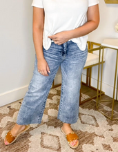 Load image into Gallery viewer, Wide Leg Cropped Jeans
