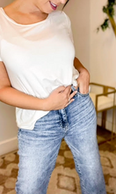 Load image into Gallery viewer, Wide Leg Cropped Jeans
