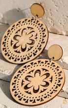 Load image into Gallery viewer, Wooden Circle Flower Earrings
